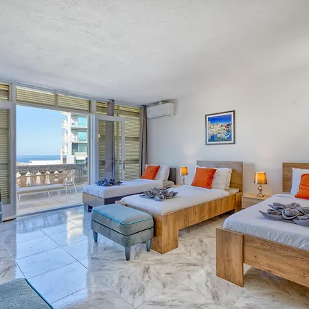 Luxury Sea Views Heart Of St Julians San Ġiljan