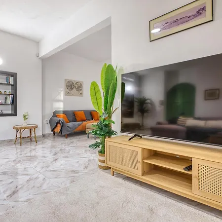 Luxury Sea Views Heart Of St Julians * San Ġiljan