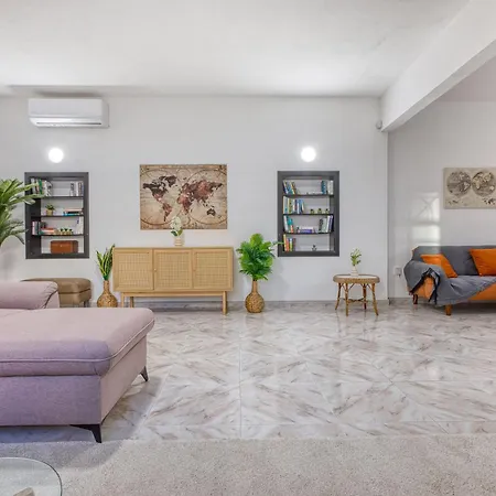 Luxury Sea Views Heart Of St Julians *