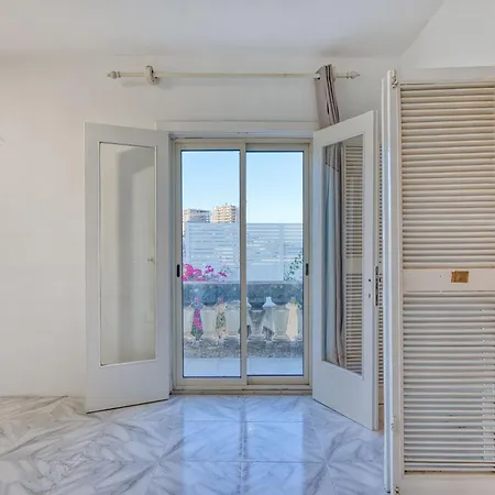 Luxury Sea Views Heart Of St Julians