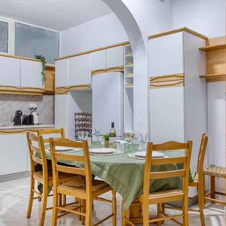 Вилла Luxury Sea Views Heart Of St Julians