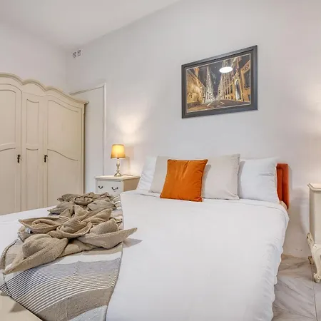 Вилла Luxury Sea Views Heart Of St Julians *