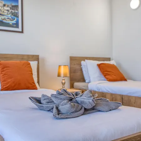 Luxury Sea Views Heart Of St Julians *