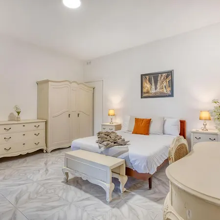 Villa Luxury Sea Views Heart Of St Julians *