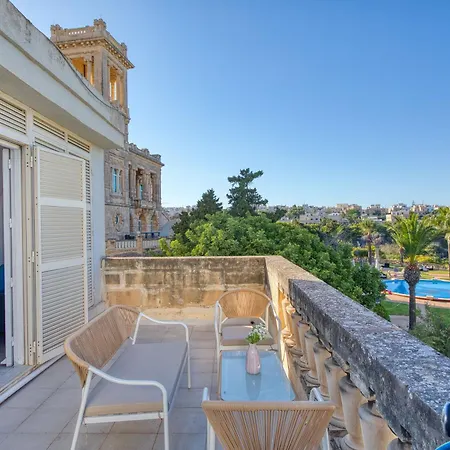 Luxury Sea Views Heart Of St Julians Сент Джулианс