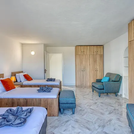Luxury Sea Views Heart Of St Julians Сент Джулианс
