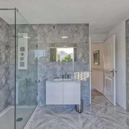 Luxury Sea Views Heart Of St Julians Villa