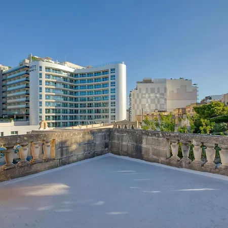 Luxury Sea Views Heart Of St Julians Вилла Сент Джулианс