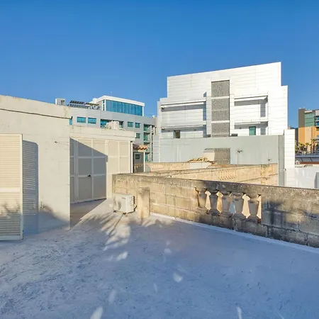 Luxury Sea Views Heart Of St Julians Вилла Сент Джулианс