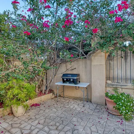 Вилла Luxury Sea Views Heart Of St Julians *