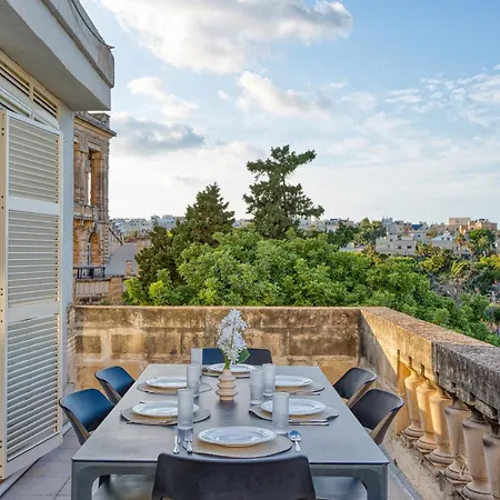 Luxury Sea Views Heart Of St Julians