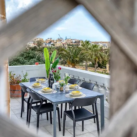 Luxury Sea Views Heart Of St Julians * Сент Джулианс