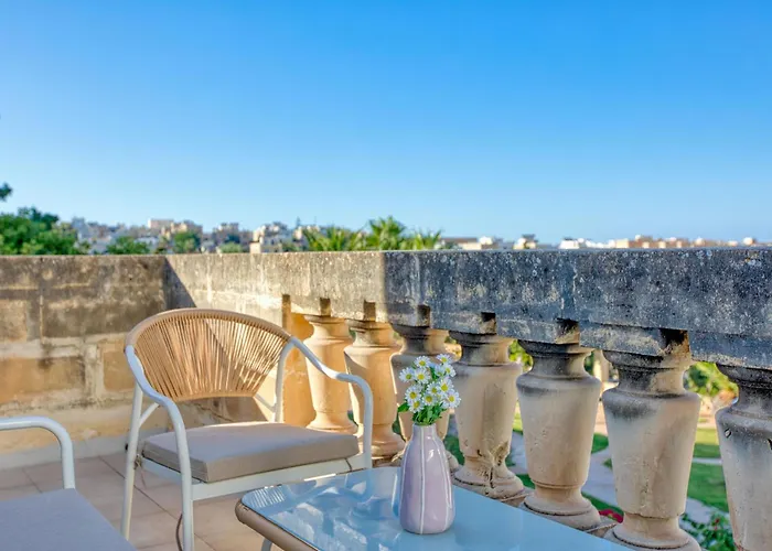 Luxury Sea Views Heart Of St Julians * San Giuliano