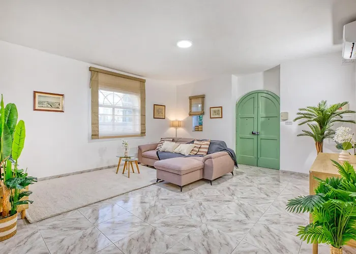 Luxury Sea Views Heart Of St Julians San Julián