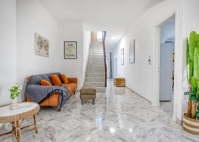 Luxury Sea Views Heart Of St Julians Villa *