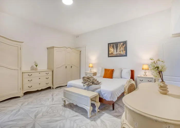 Villa Luxury Sea Views Heart Of St Julians *