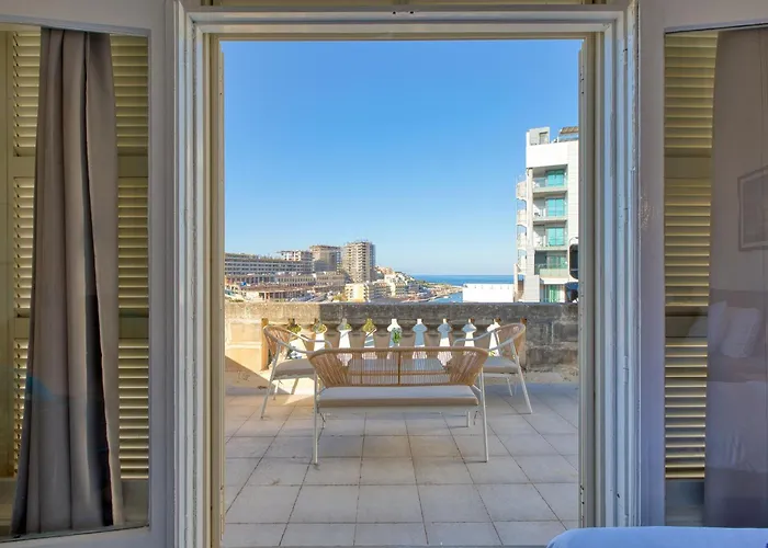 Luxury Sea Views Heart Of St Julians Villa *