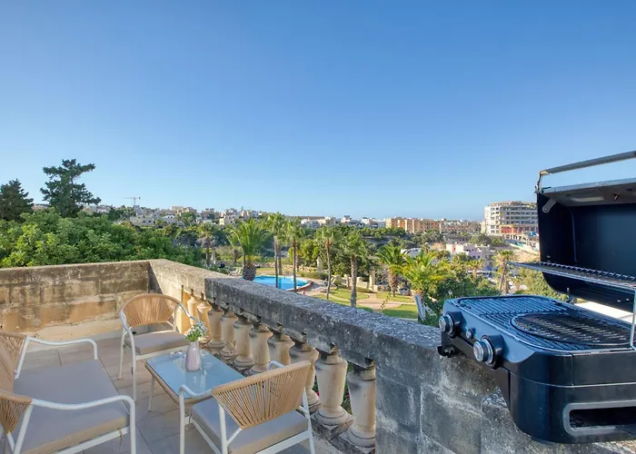 Luxury Sea Views Heart Of St Julians *