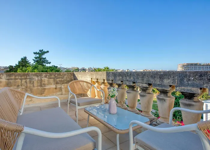 Luxury Sea Views Heart Of St Julians San Julián