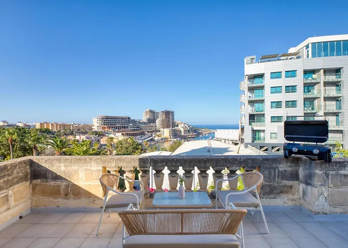 Villa Luxury Sea Views Heart Of St Julians *