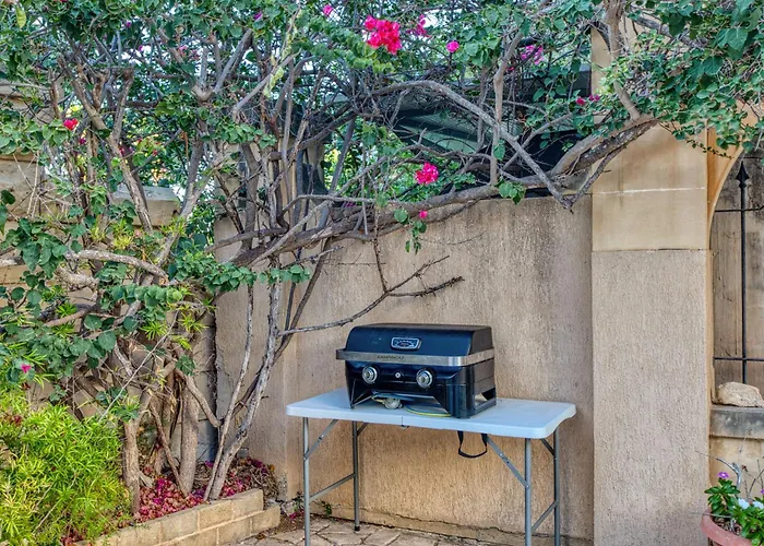 Luxury Sea Views Heart Of St Julians Villa *