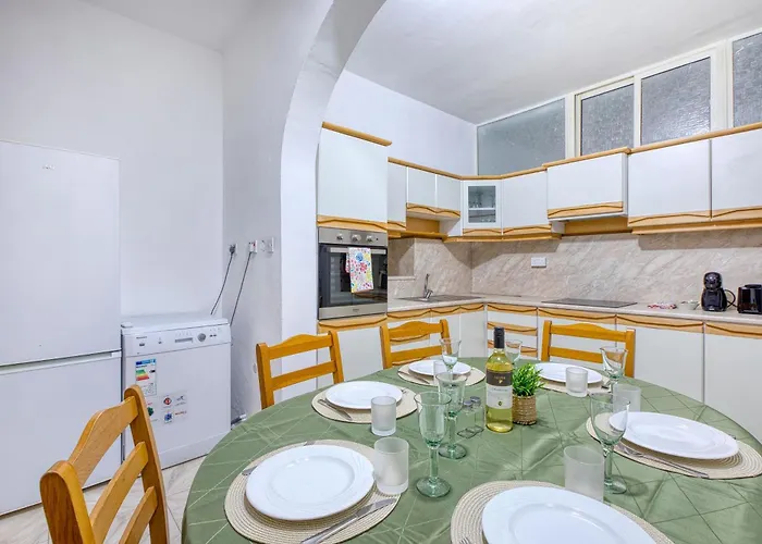 Luxury Sea Views Heart Of St Julians Villa San Julián