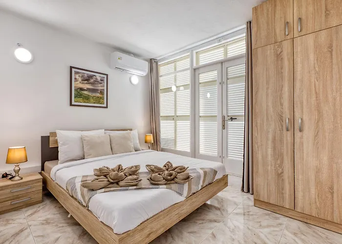 Luxury Sea Views Heart Of St Julians Villa