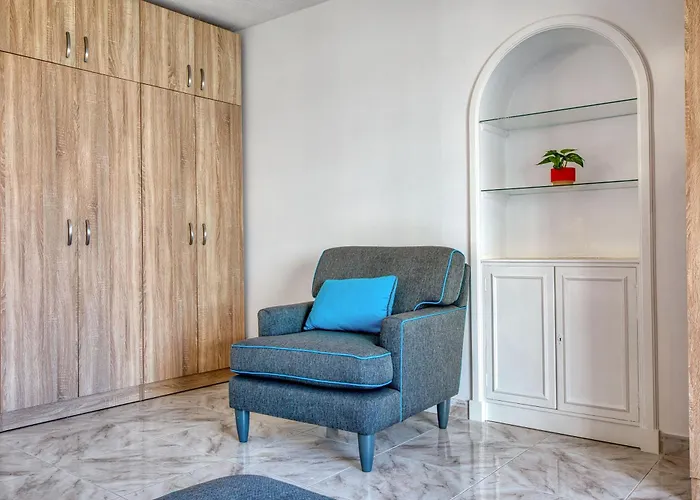 Luxury Sea Views Heart Of St Julians San Julián