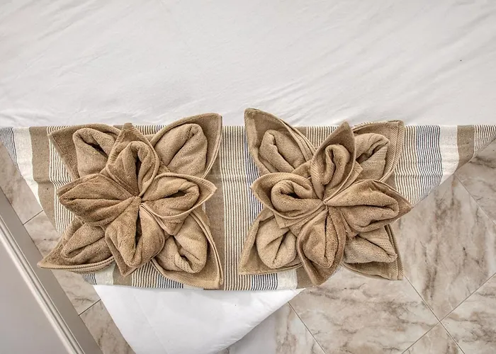 Luxury Sea Views Heart Of St Julians *