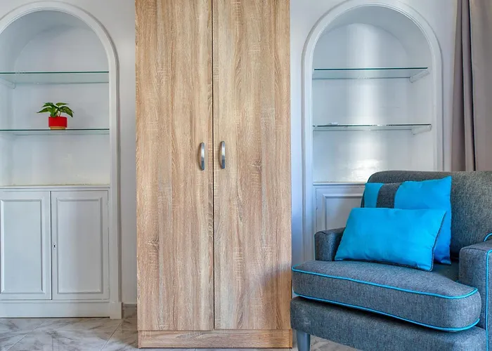 Luxury Sea Views Heart Of St Julians *