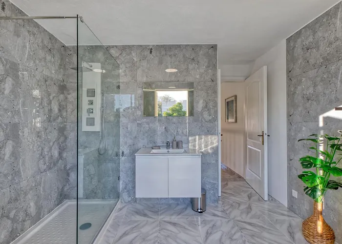 Luxury Sea Views Heart Of St Julians Villa