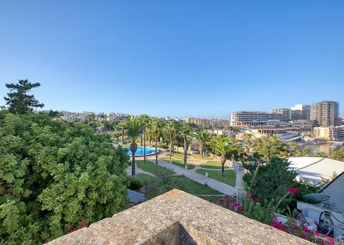 Villa Luxury Sea Views Heart Of St Julians San Giuliano