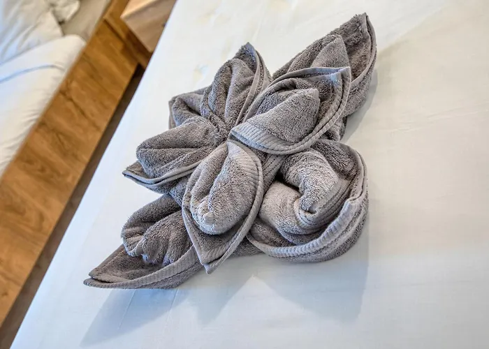 Luxury Sea Views Heart Of St Julians * San Julián