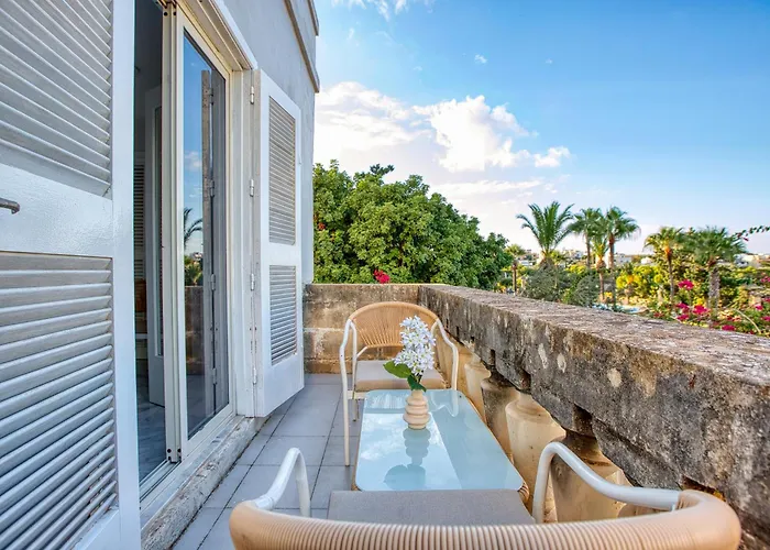 Luxury Sea Views Heart Of St Julians * San Giuliano