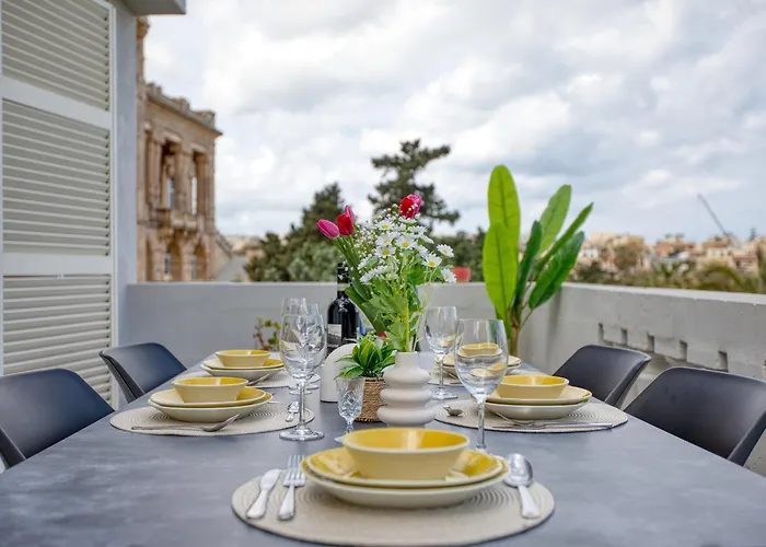 Villa Luxury Sea Views Heart Of St Julians