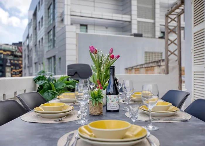 Villa Luxury Sea Views Heart Of St Julians *