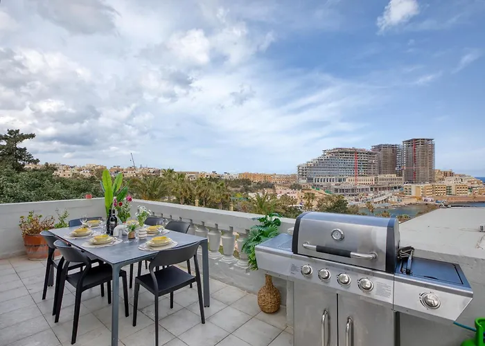 Luxury Sea Views Heart Of St Julians Villa *