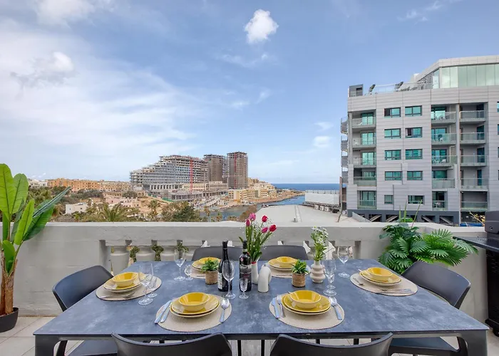 Luxury Sea Views Heart Of St Julians *
