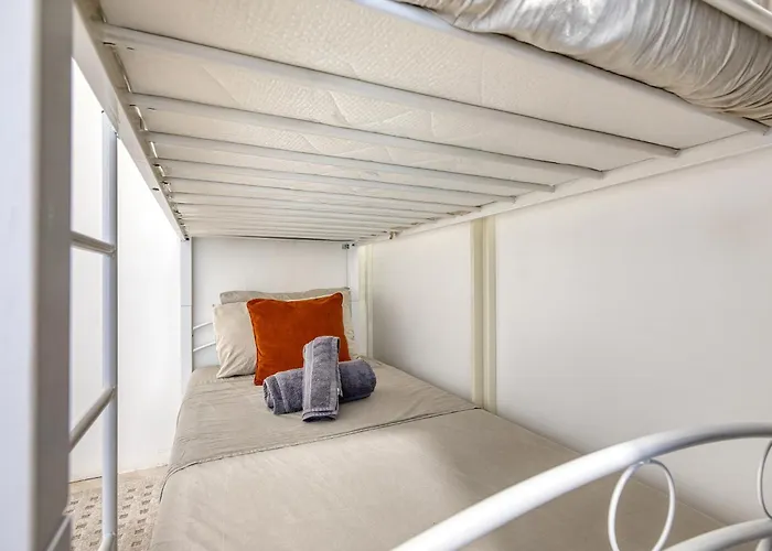 Luxury Sea Views Heart Of St Julians * San Julián